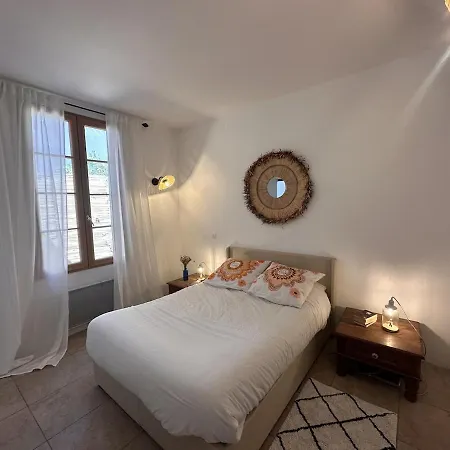 Charmante Maison De A Quelques Pas De La イエール